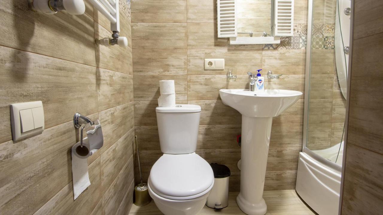 4 Bedroom Apartment On Liberty Square Tbilisi Zewnętrze zdjęcie