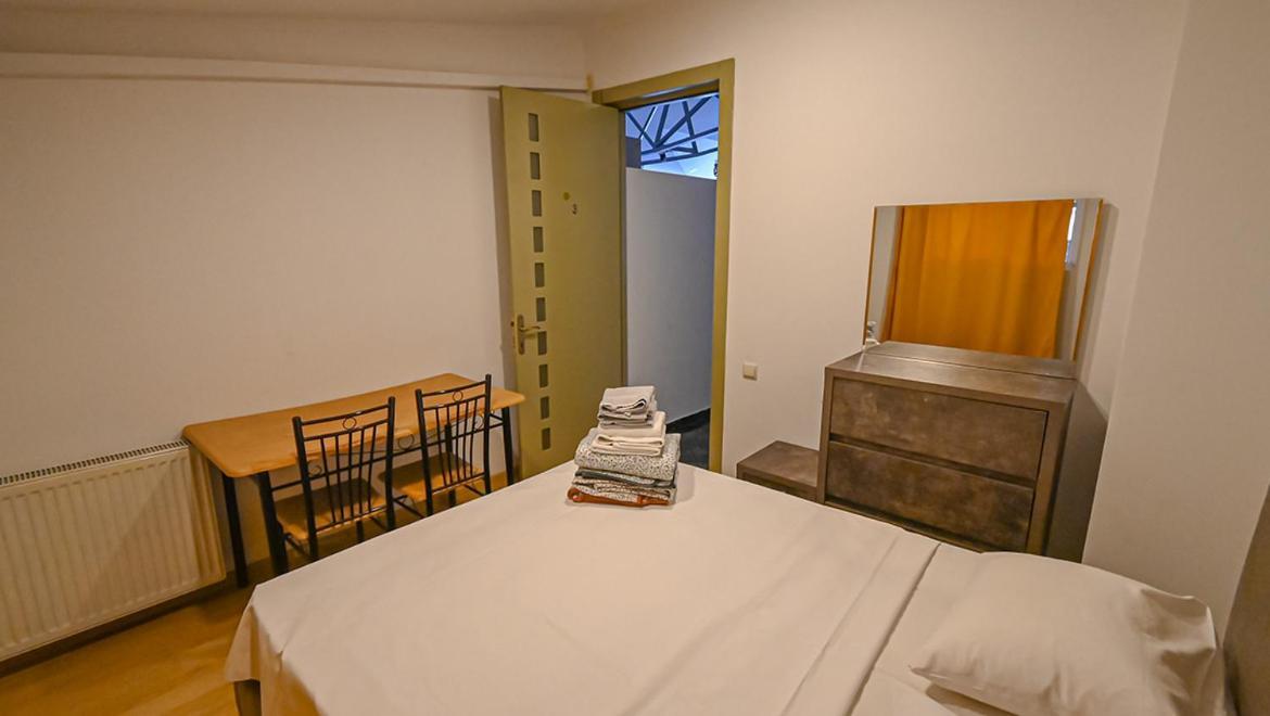 4 Bedroom Apartment On Liberty Square Tbilisi Zewnętrze zdjęcie